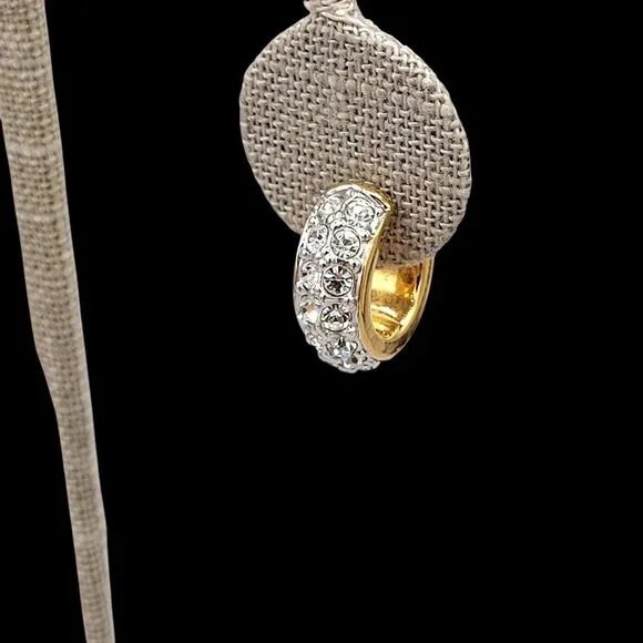 Joan Rivers Sparkly White Rhinestone Hugger Hoop Earrings Pierced Signed - Picture 4 of 6